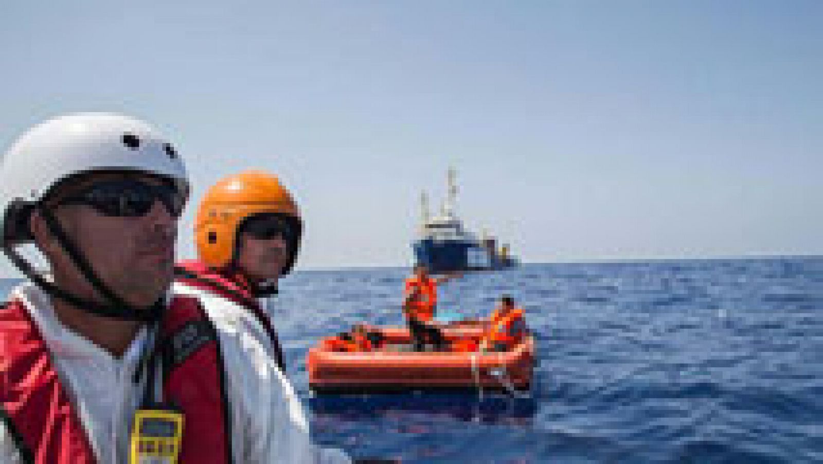 Telediario 1: Difícil búsqueda de supervivientes entre los 200 nuevos desaparecidos en el naufragio de la costa de Libia | RTVE Play