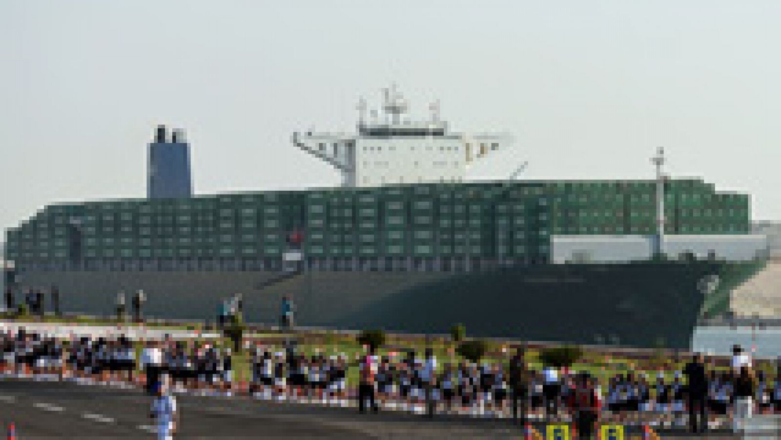 Telediario 1: Por el Canal de Suez transita el 8% del comercio marítimo mundial | RTVE Play