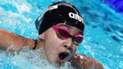 La nadadora de 10 aos Alzain Tareq asombra y genera controversia en el Mundial