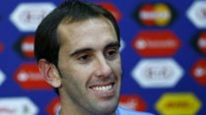 Telediario 1 - Godín rechaza una oferta mareante del City