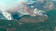El viento dificulta las tareas de contención del incendio de Gata