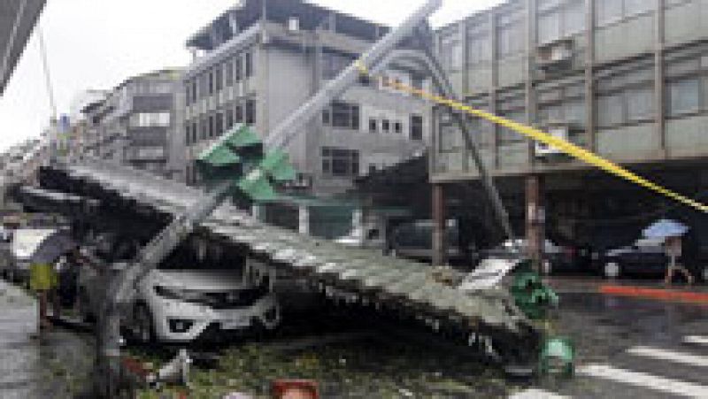 El tifón Soudelor deja cuatro muertos y un desaparecido en Taiwán