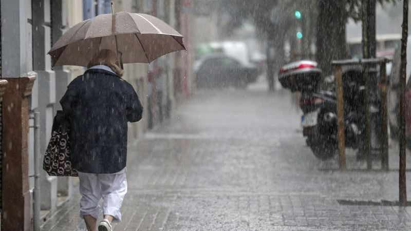 Las tormentas provocan lluvias muy fuertes en la comunidad valenciana