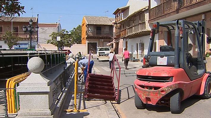 Telediario 1 - Muere golpeado por un toro cuando grababa un encierro