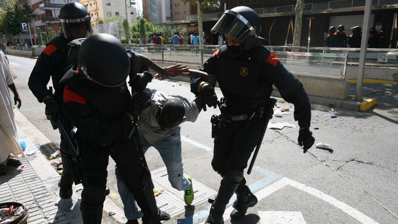 Muere un senegalés al saltar por el balcón de una vivienda en una operación contra el top manta en Salou