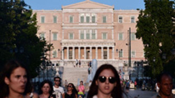 Telediario 1 - El Eurogrupo se reunirá el viernes para tomar la "decisión política" sobre el tercer rescate a Grecia