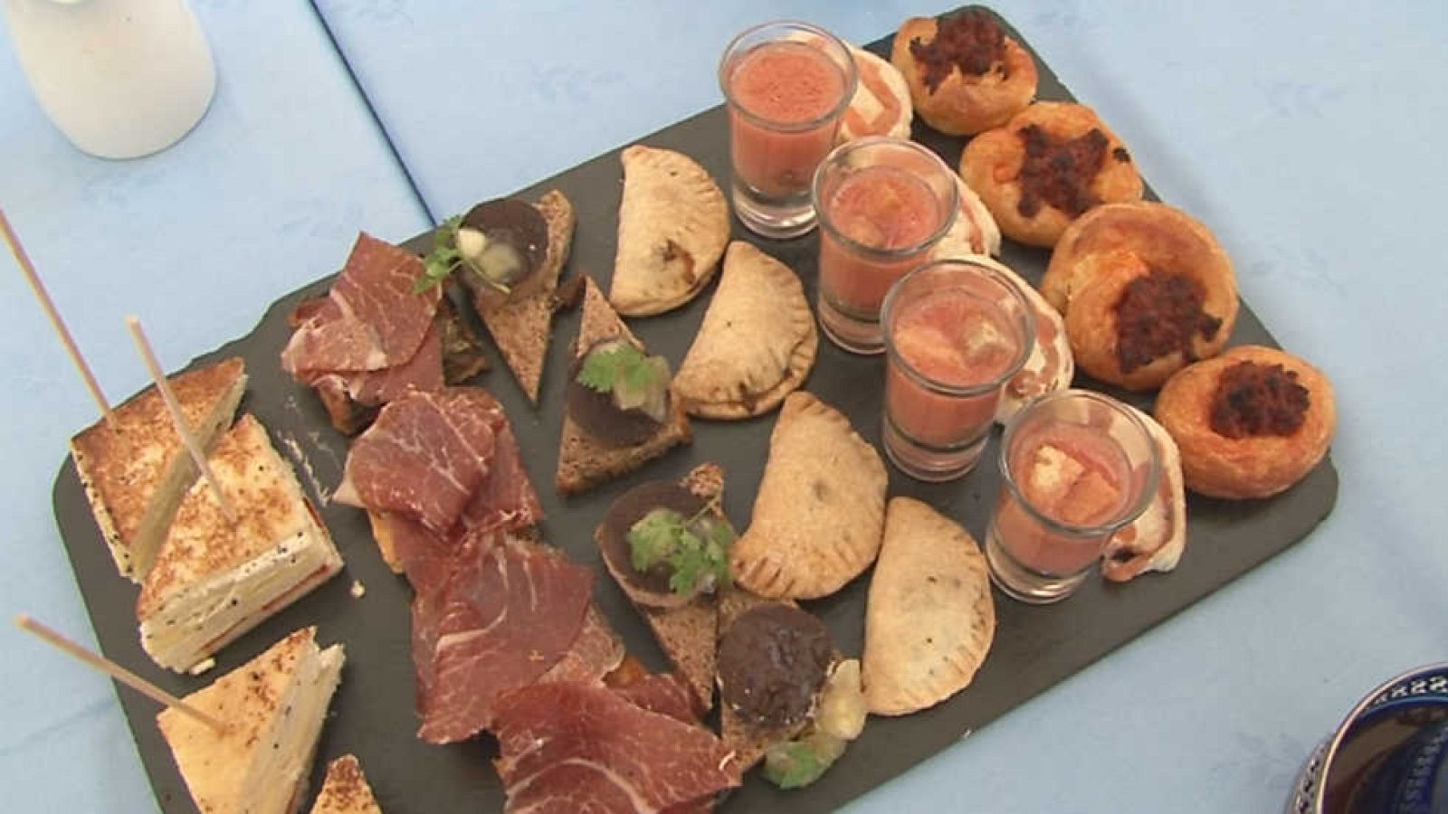 Comando al sol - Más que sol y playa - ver ahora