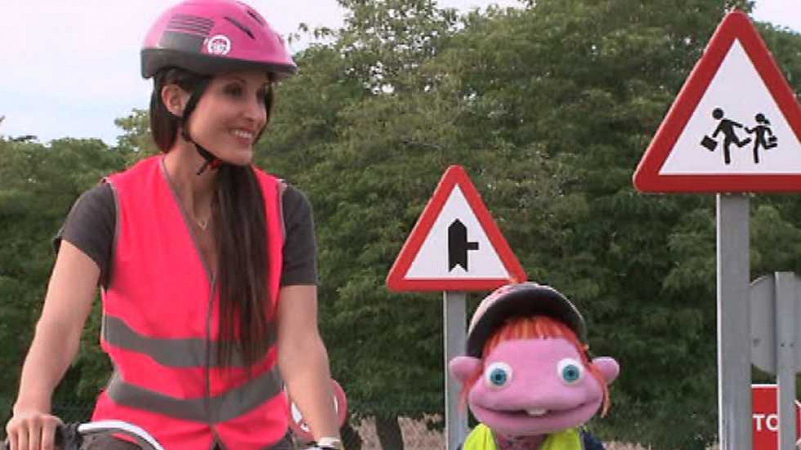 Seguridad Vial - Reconocer las señales de tráfico...con Laura Ríu - Lunnis | Ver