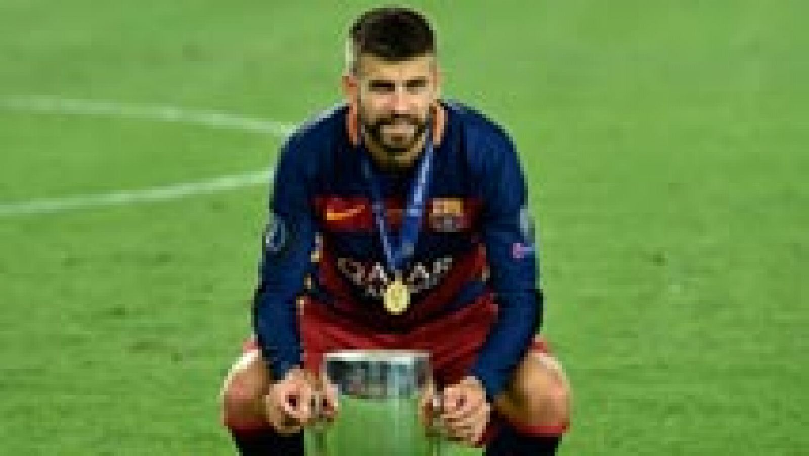 Telediario 1: Nueva celebración polémica de Piqué en la Supercopa de Europa | RTVE Play