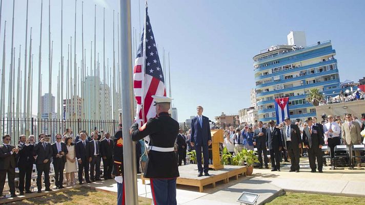  - Izado de la bandera de EE.UU. en Cuba 54 años después