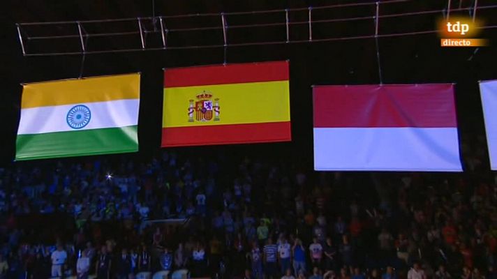  - Carolina recogió su oro con el himno franquista de fondo