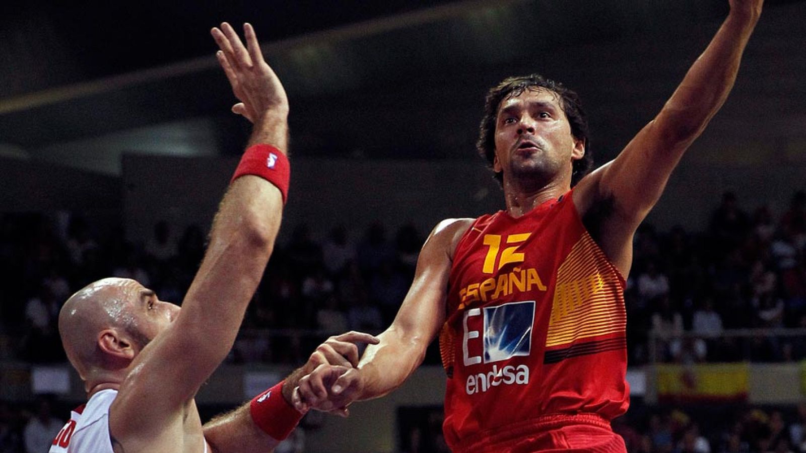 España afina su juego ante una prometedora Polonia