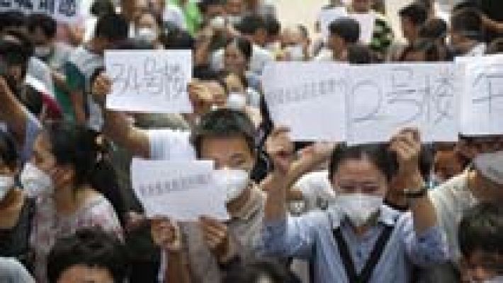 Crecen las críticas por la gestión del accidente de Tianjin 