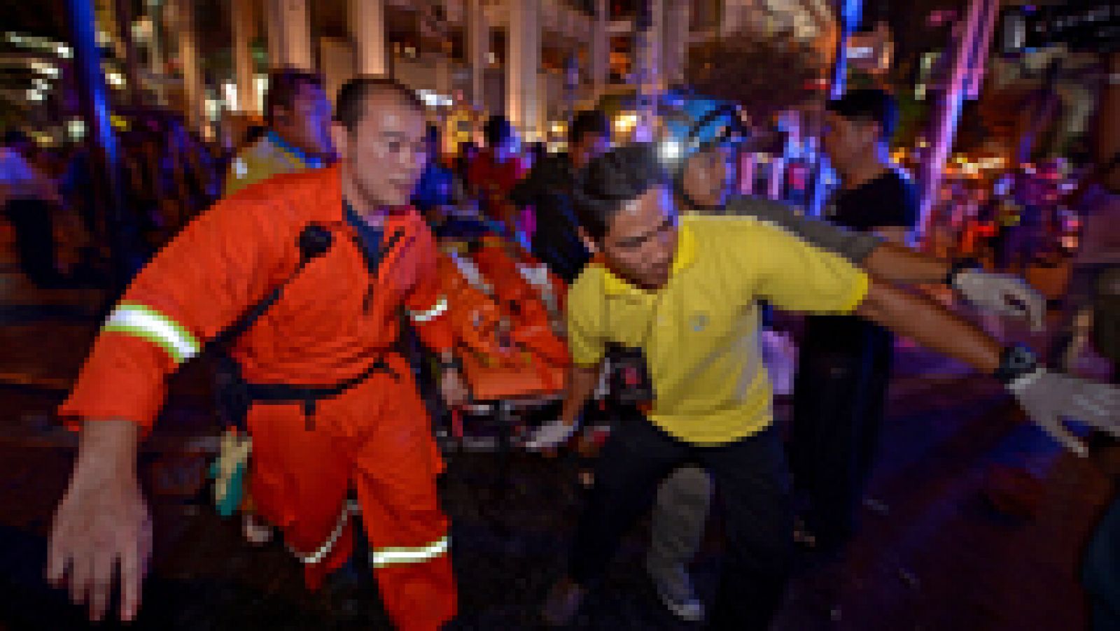 Telediario 1: Un atentado con bomba en Bangkok deja 19 muertos y 120 heridos | RTVE Play