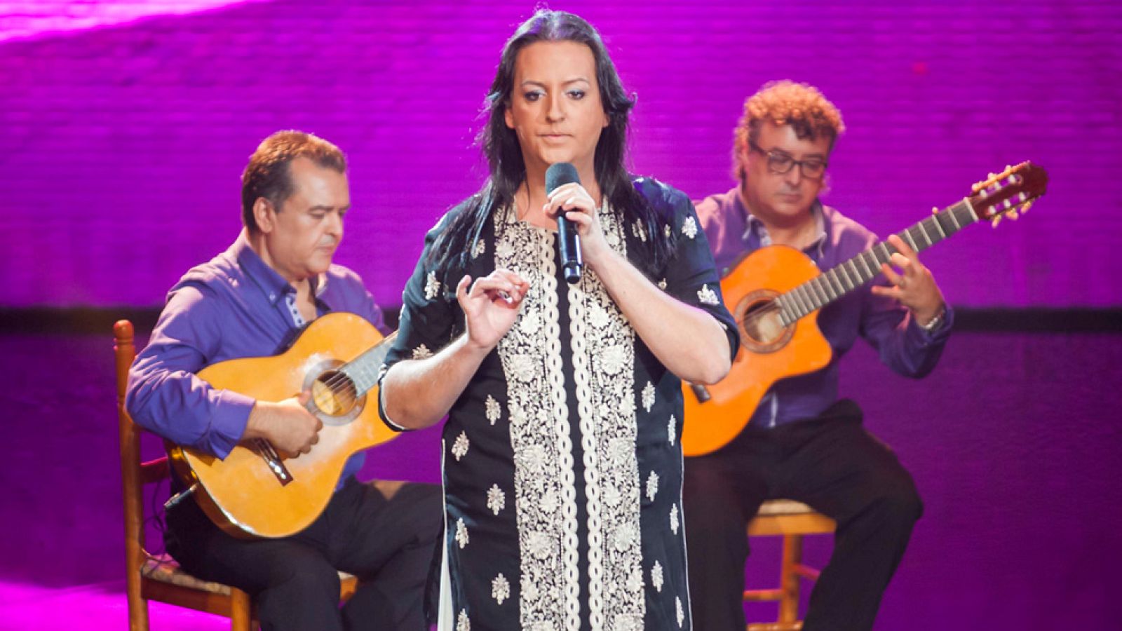 Tony Domínguez y los rumberos del toro y la luna
