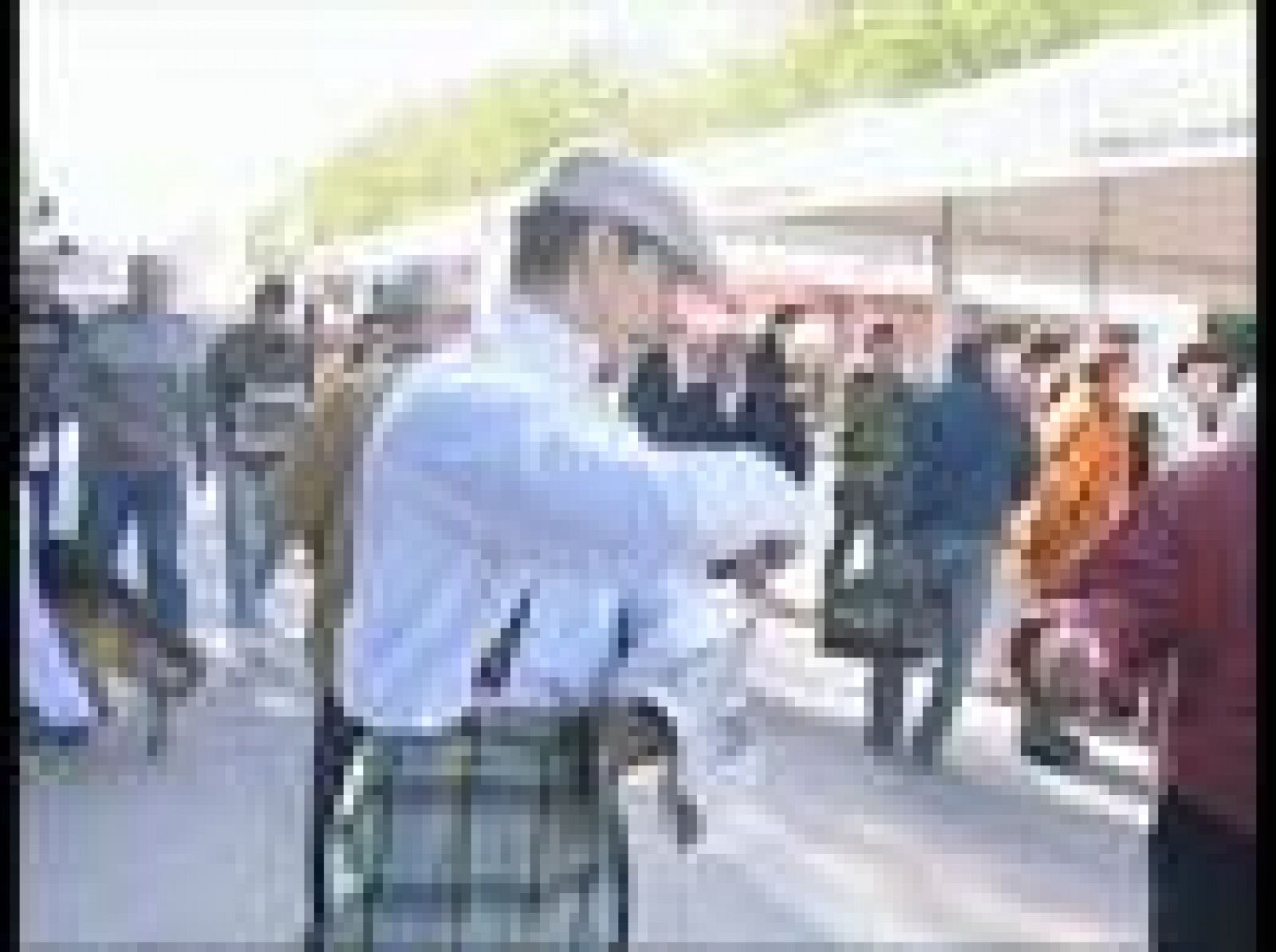 El Jarama revive las históricas carreras de Fórmula Uno de tiempo pasado. Marc Gené ha pilotado un Ferrari en el mítico circuito madrileño y ha marcado el récord de la pista.