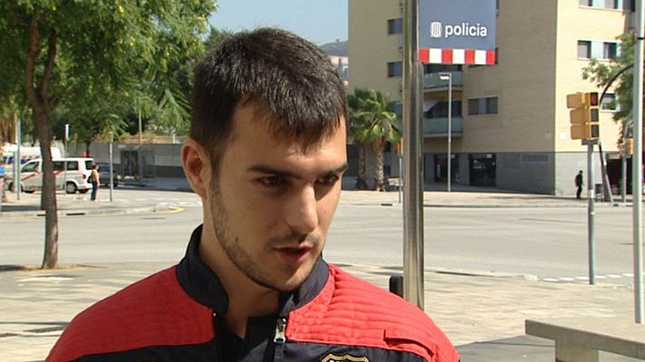 Telediario 1 - Salvados de un coche arrastrado por el agua en Tarragona