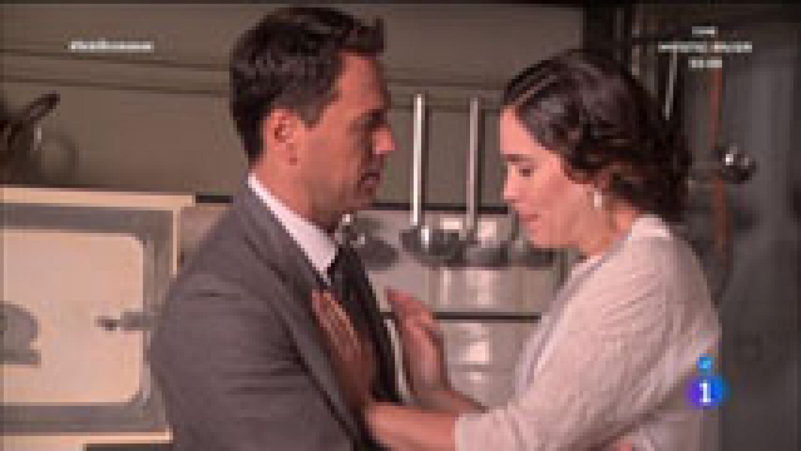 'Seis Hermanas' - Rosalía ve a Germán y Adela besándose