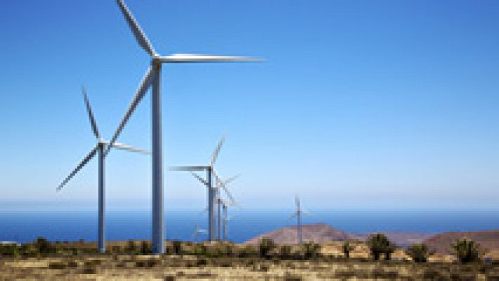 Informativo 24h - La isla de El Hierro abastece su demanda eléctrica durante 121 minutos únicamente de fuentes renovables