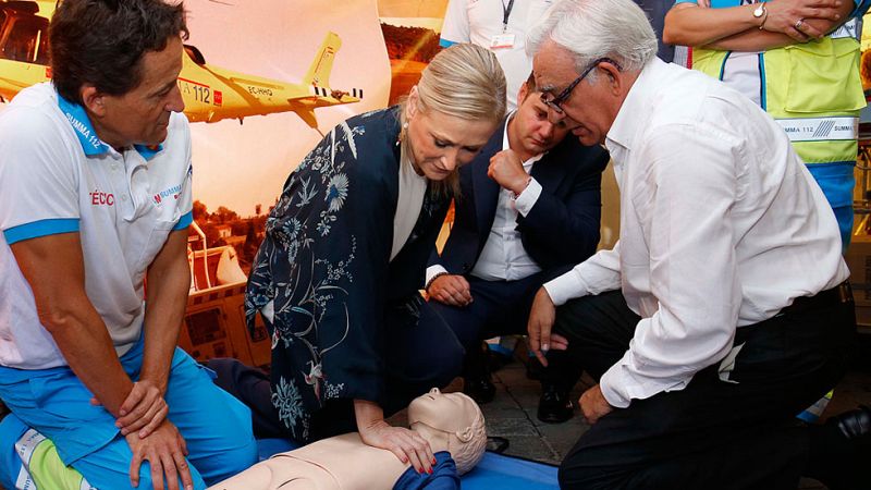 Cifuentes creará un documento específico para la atención sanitaria de inmigrantes sin papeles en Madrid