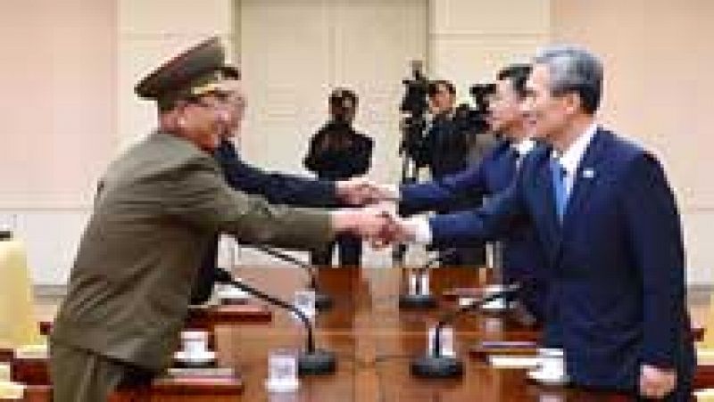 Representantes de las dos Coreas se reúnen para buscar una solución a la escalada militar