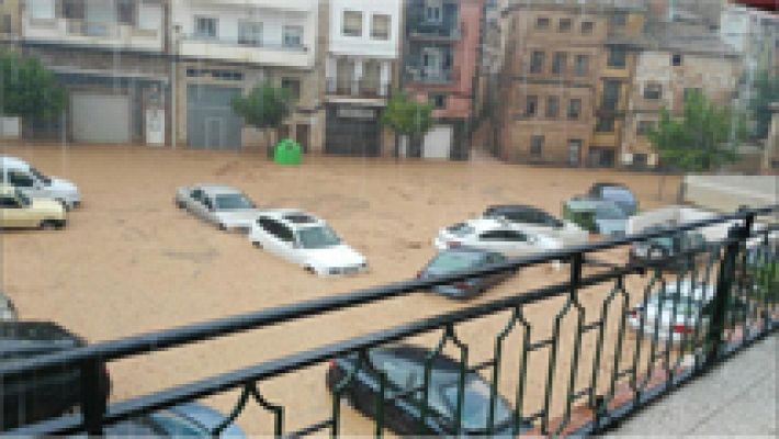 Informativo 24h - Las lluvias torrenciales en Valencia desbordan un río en Ademuz e incomunican el centro de salud