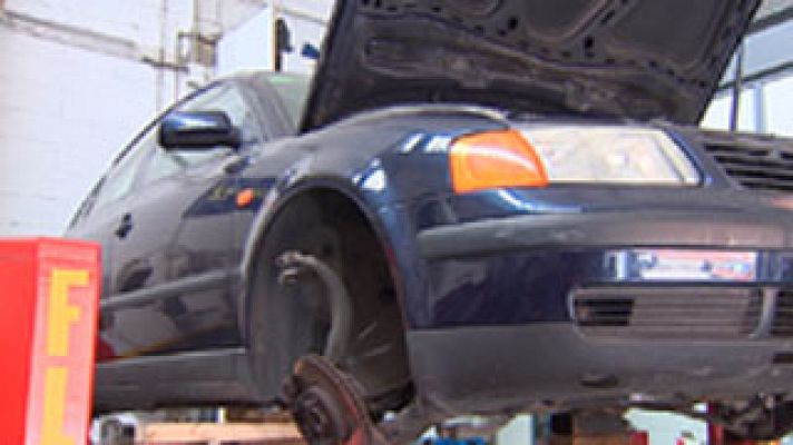 Telediario 1 - Proliferación de talleres ilegales.