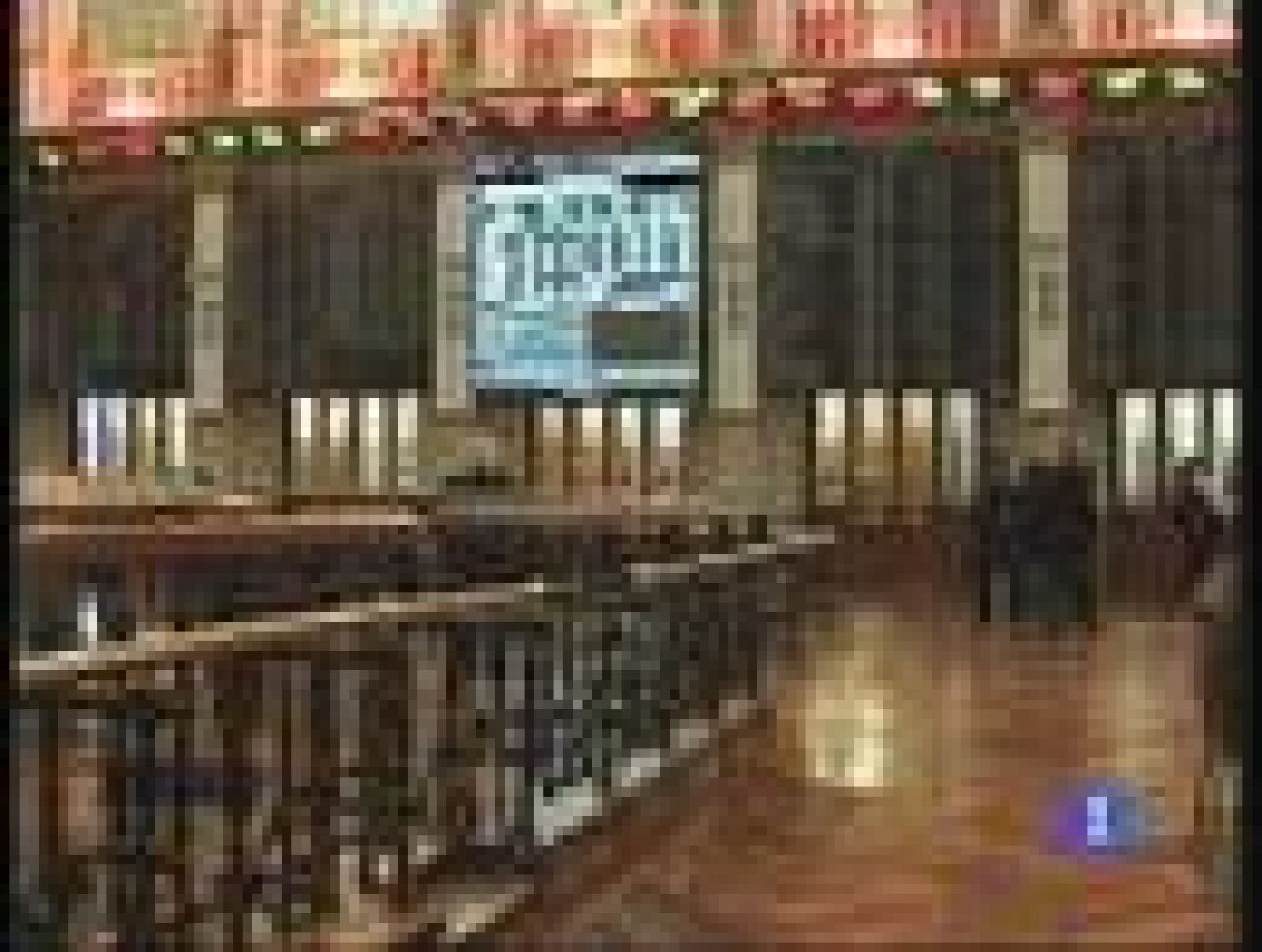 La bolsa estadounidense ha cerrado una sesón histórica con una subida del 10% gracias a la probable subida de tipos de interés. Mientras, en España, el Ibex se ha dejado un 1,3%.