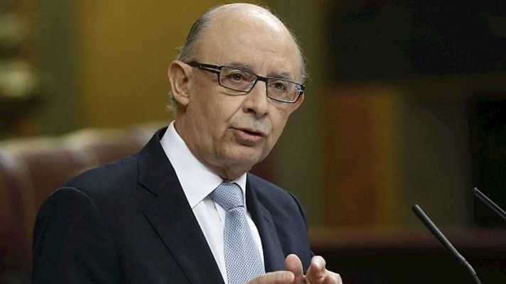 Telediario 1 - Montoro defiende los Presupuestos 2016 en el Congreso