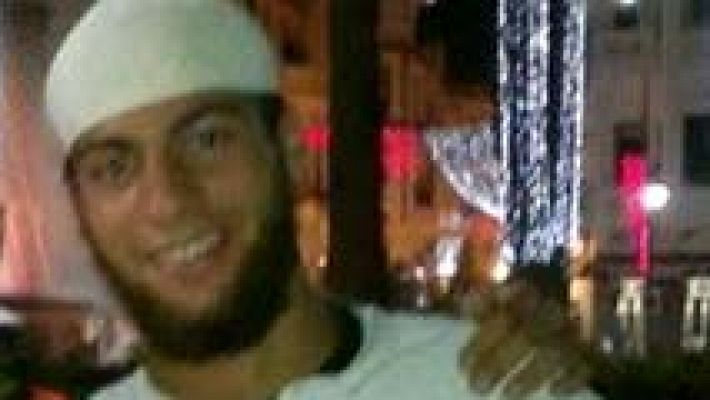 Telediario 1 - El agresor del tren Ámsterdam-París, acusado de terrorismo, llevaba un fusil con 270 balas