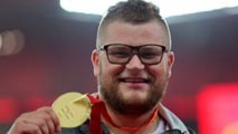 Campeón mundial de martillo extravía su medalla de oro en una borrachera