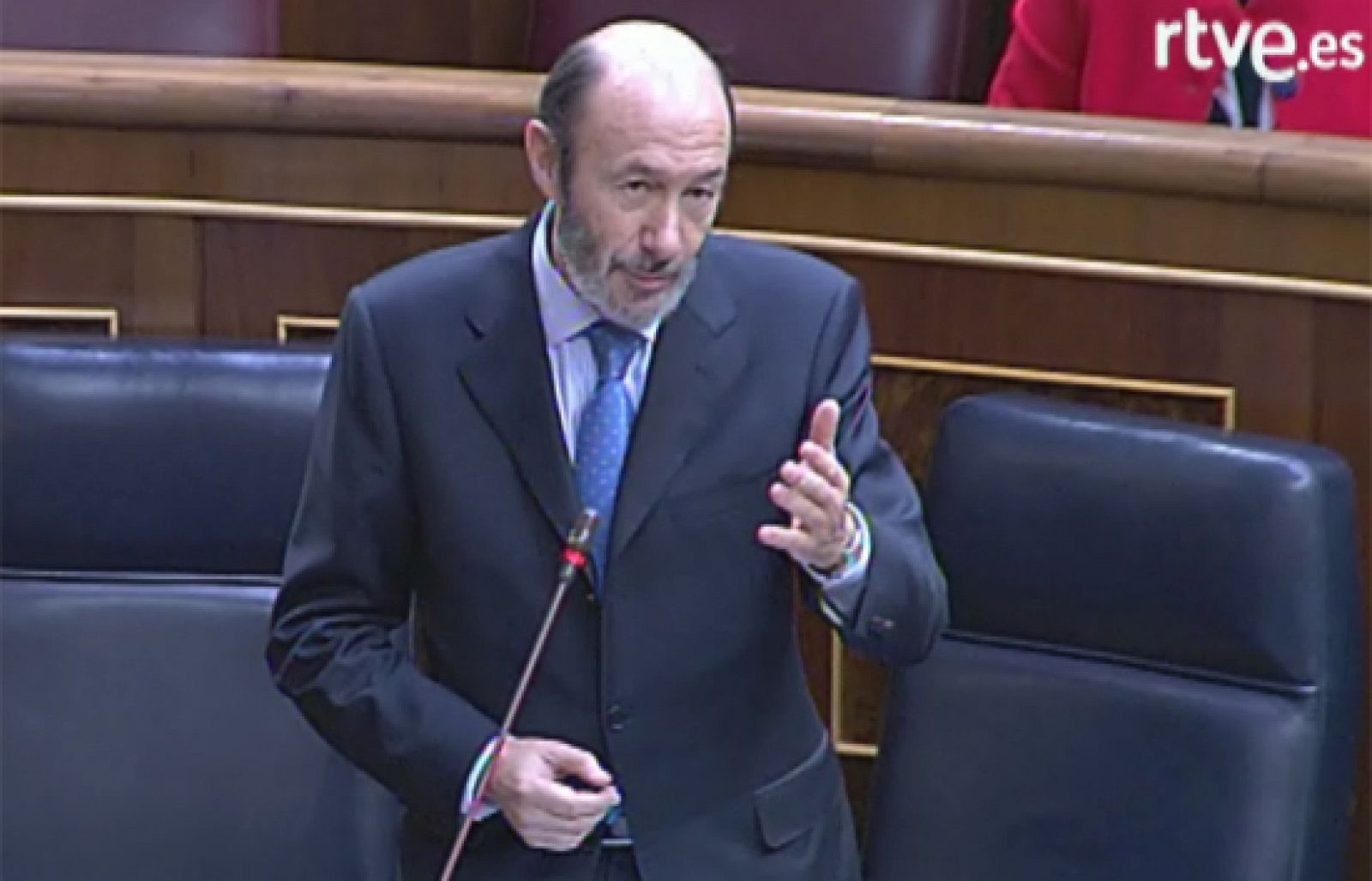 Rubalcaba contesta a Hernando del PP en el Congreso sobre inmigración