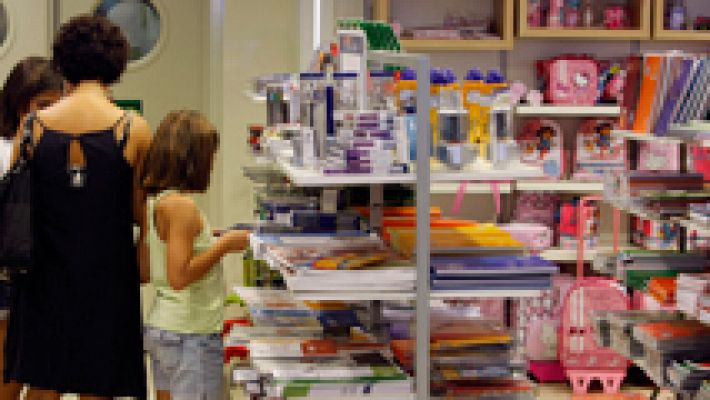 Telediario 1 - Comienzan los preparativos para la vuelta al cole