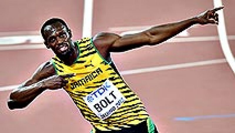 El jamaicano Usain Bolt derrotó por segunda vez en cuatro días al hombre que durante casi dos años le había suplantado como rey de la velocidad mundial y con un registro de 19.55 en la final de 200 conquistó su décima medalla de oro en campeonatos de