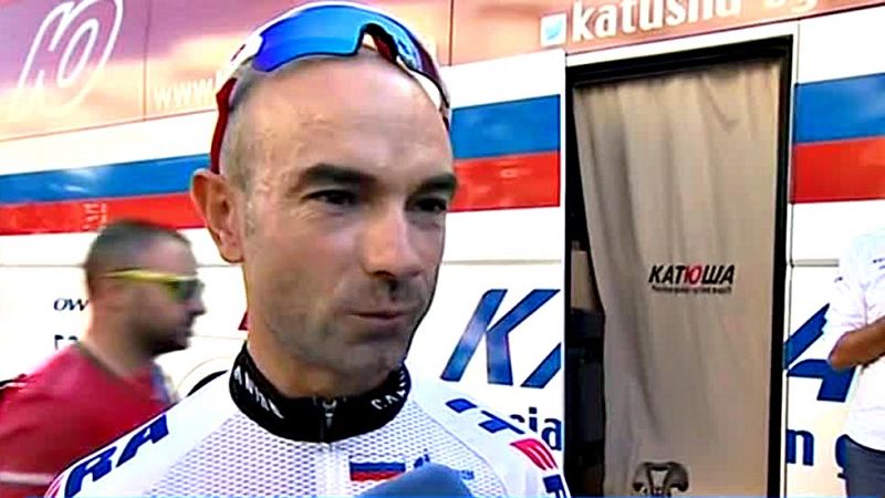 El corredor catalán David de la Cruz (Etixx-Quick Step) estaba en la salida de Córdoba pero ni llegó a pasar el control de fimas, no tomó la salida porque el cuerpo le dijo "basta", estaba disputando la Vuelta con la proeza y el heroísmo de una claví