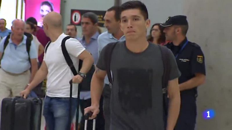 El centrocampista argentino Matías Kranevitter llegó este miércoles a Madrid para completar los detalles de su fichaje por el Atlético. El mediocentro de 22 años, que procede del River Plate argentino, aterrizó en el aeropuerto Madrid Barajas-Adolfo 