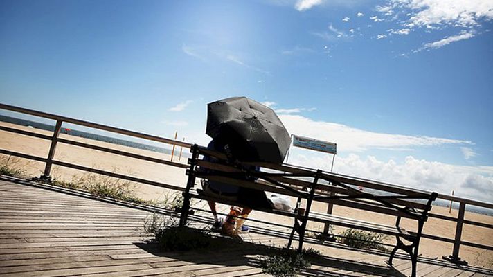 El tiempo - Cuatro provincias del norte en alerta por viento, olas y máximas de 36ºC