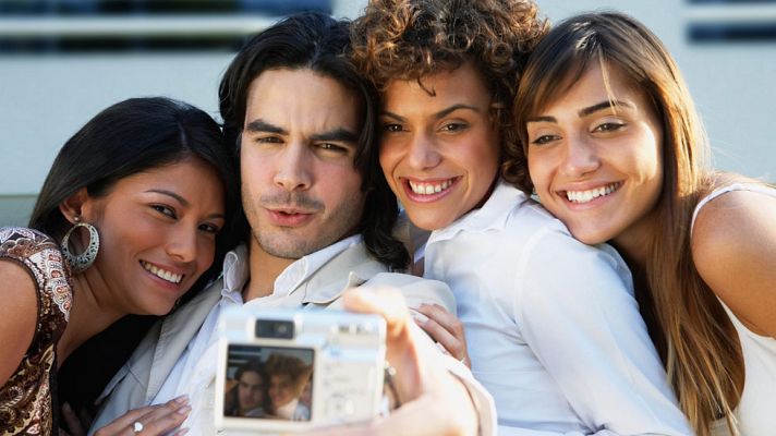 Telediario 1 - Crece la cirugía estética para salir mejor en los selfies