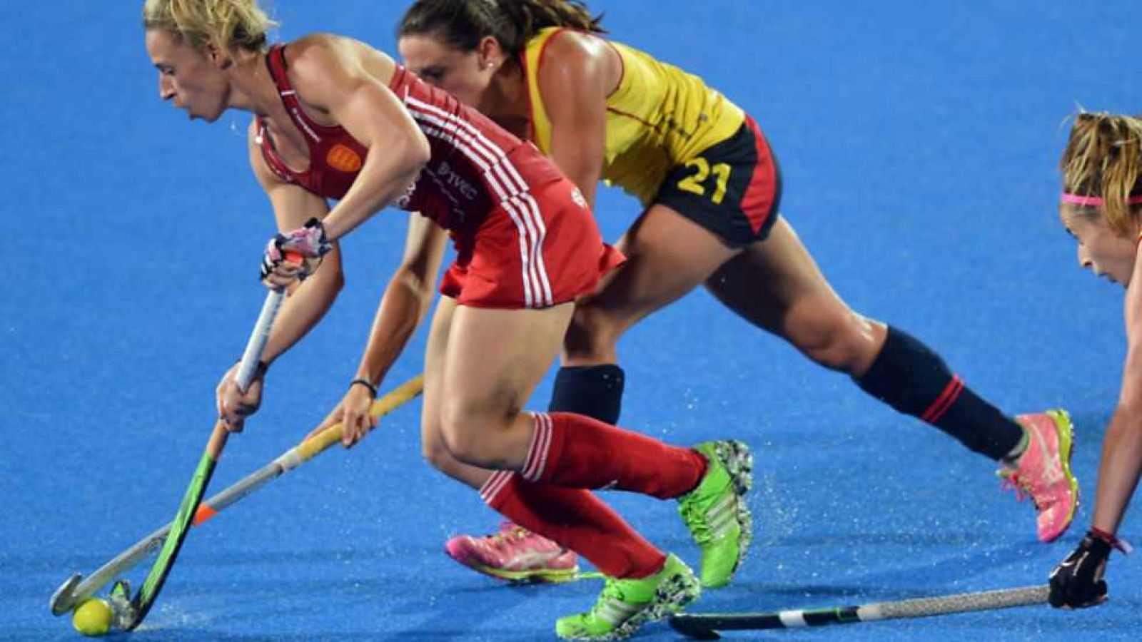 Hockey hierba - Campeonato de Europa Femenino. 2ª Semifinal: Inglaterra - España - ver ahora
