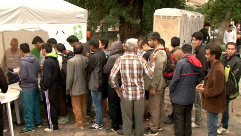 Más de dos mil refugiados entran cada día en Hungría