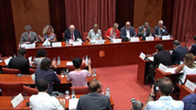 La oposición pide que Mas explique en el Parlament las presuntas comisiones ilegales de CDC