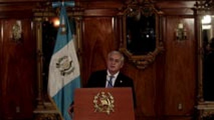 Denuncian por blanqueo al presidente de Guatemala