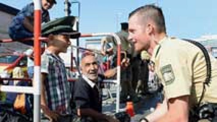 Telediario 1 - "Gracias, Alemania" gritan cientos de recién llegados a la estación central de Múnich