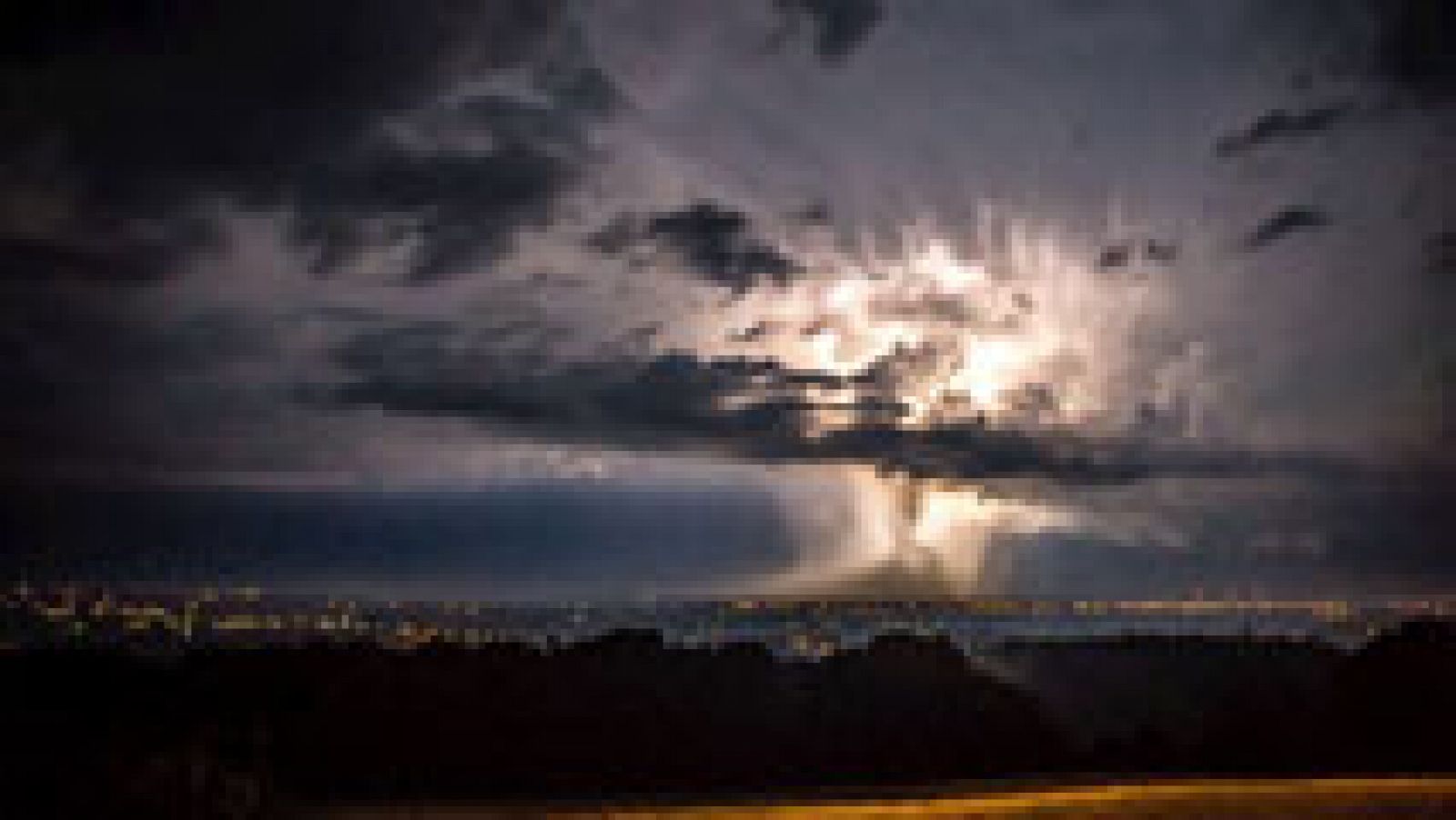 El tiempo: Cielos nubosos en la Península con riesgo de tormentas en el norte de Cataluña | RTVE Play