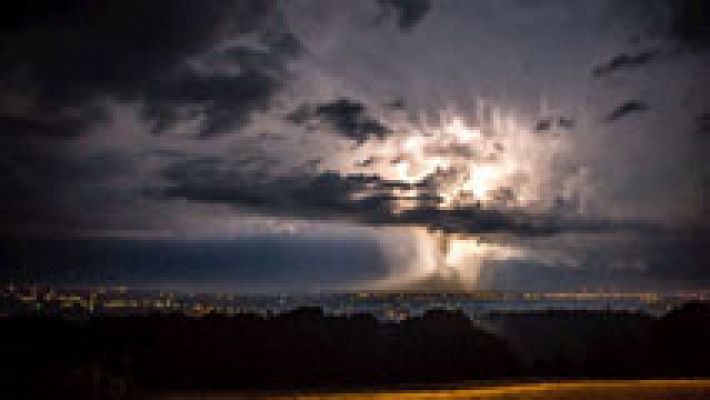 Cielos nubosos en la Península con riesgo de tormentas en el norte de Cataluña
