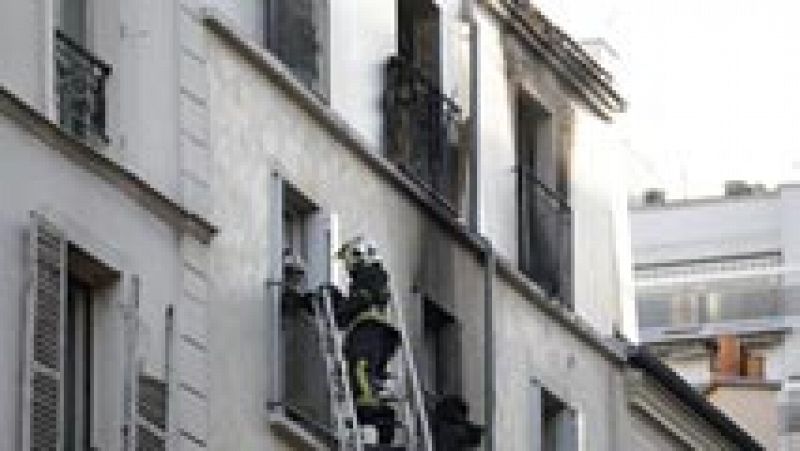 Ocho muertos en un incendio en un edificio de viviendas de París