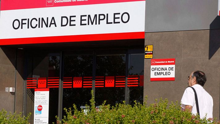 Telediario 1 - El número de parados registrados subió en 21.679 personas en agosto y el total se situó en 4.067.955