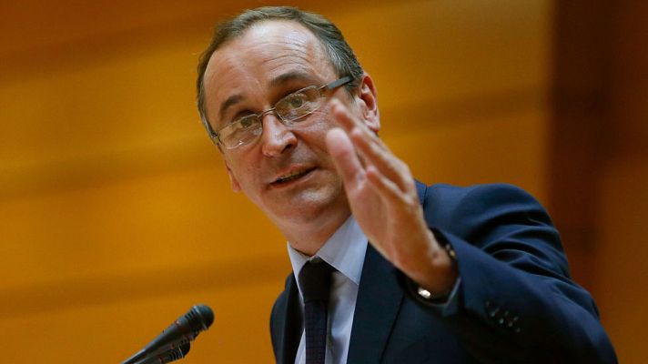 Telediario 1 - Sanidad propone atender a inmigrantes 'sin papeles' que lleven seis meses empadronados