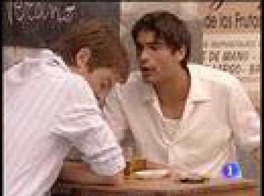 Amar en tiempos revueltos - Paseo de Teresa y Héctor