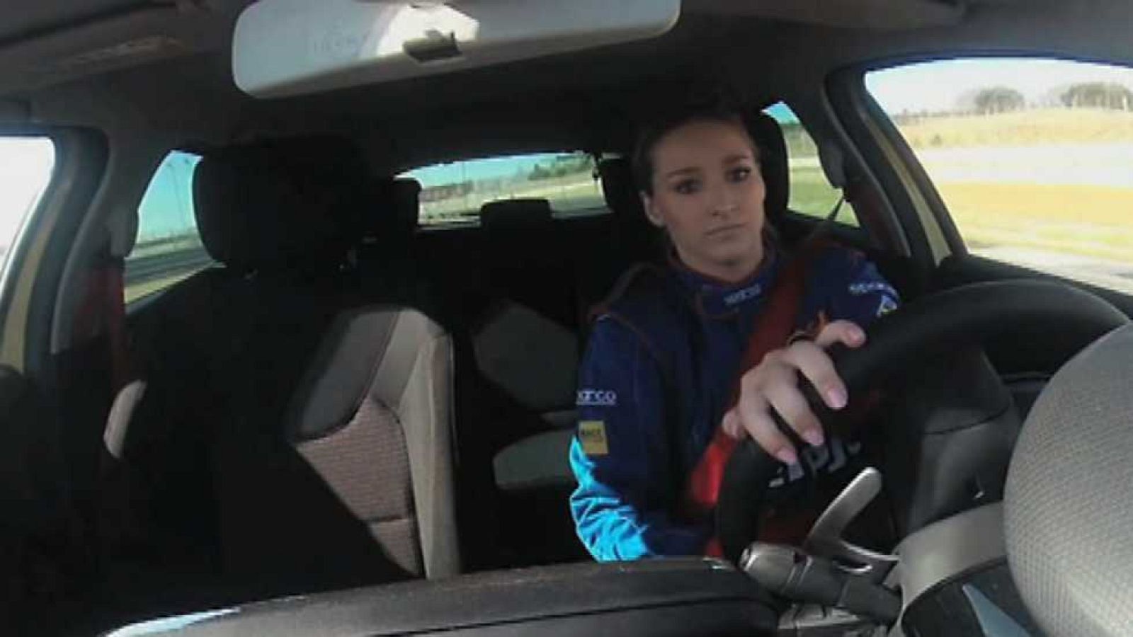 Mujer y deporte - Automovilismo - ver ahora